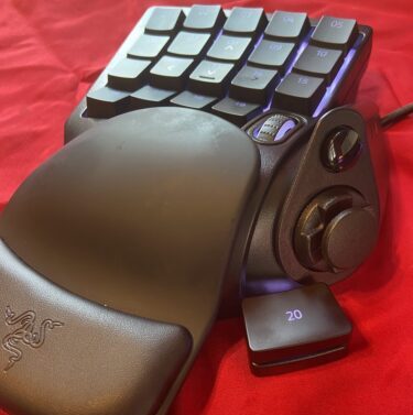 左手デバイス『Tartarus V2』の画像