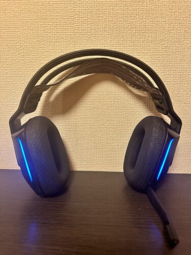 G733